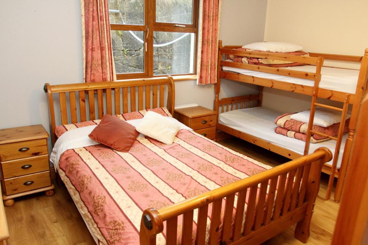Clare'S Rock Self-Catering Accommodation Carron Kültér fotó